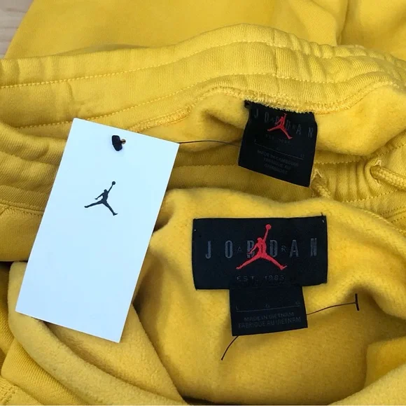 NWOT Nike Air Jordan Jump Man Hoodie and Jogger Set Yellow Mens Sz L.